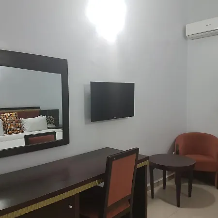 Green Suites Villa 3*