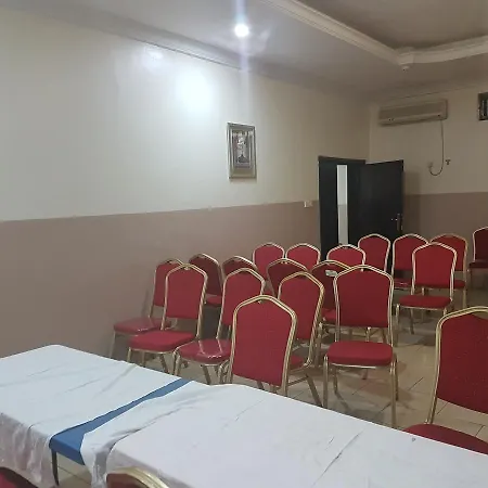 Green Suites Villa Hotel 3*